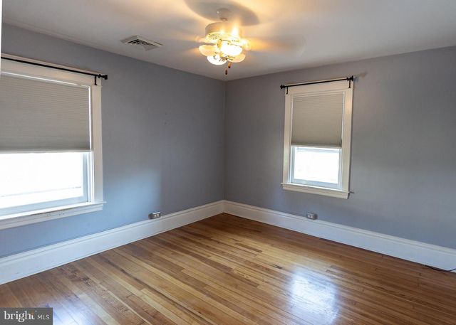 202 WALNUT ST, Lemoyne, PA 17043