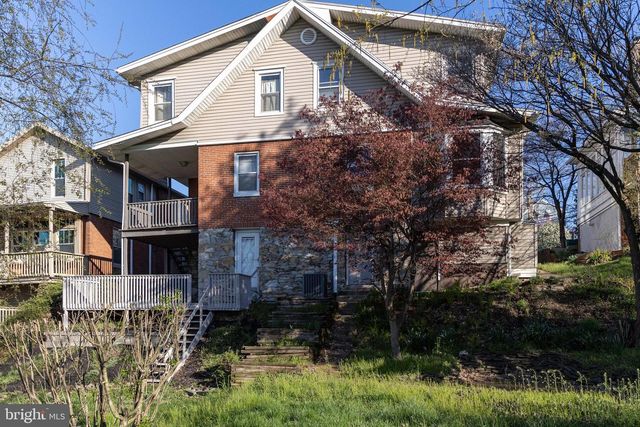 202 WALNUT ST, Lemoyne, PA 17043