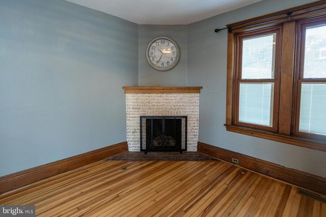 202 WALNUT ST, Lemoyne, PA 17043