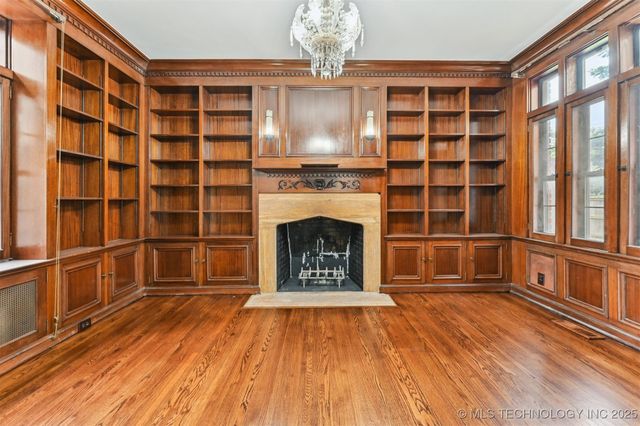 2605 S St Louis Avenue, Tulsa, OK 74114