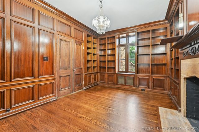 2605 S St Louis Avenue, Tulsa, OK 74114