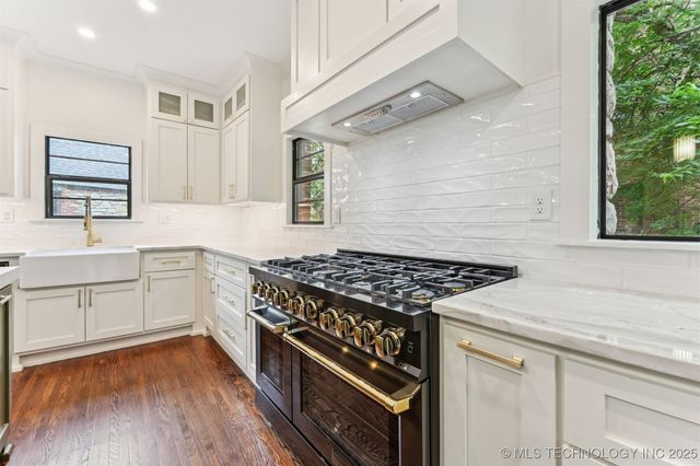 2605 S St Louis Avenue, Tulsa, OK 74114