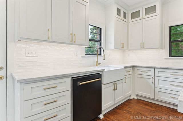 2605 S St Louis Avenue, Tulsa, OK 74114