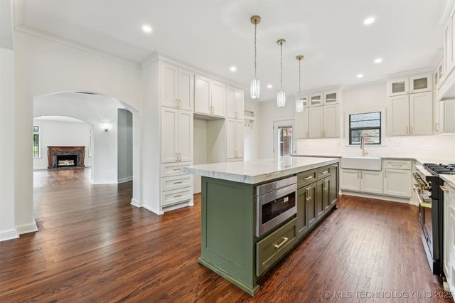 2605 S St Louis Avenue, Tulsa, OK 74114