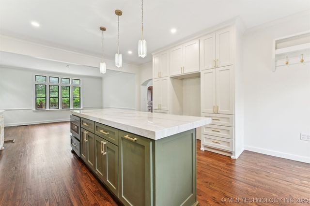 2605 S St Louis Avenue, Tulsa, OK 74114