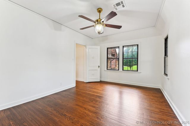 2605 S St Louis Avenue, Tulsa, OK 74114