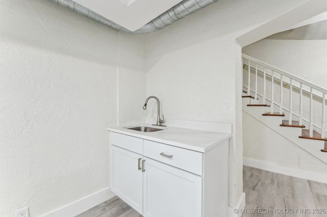 2605 S St Louis Avenue, Tulsa, OK 74114