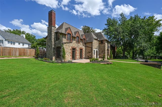 2605 S St Louis Avenue, Tulsa, OK 74114