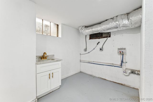 2605 S St Louis Avenue, Tulsa, OK 74114