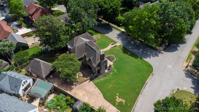 2605 S St Louis Avenue, Tulsa, OK 74114