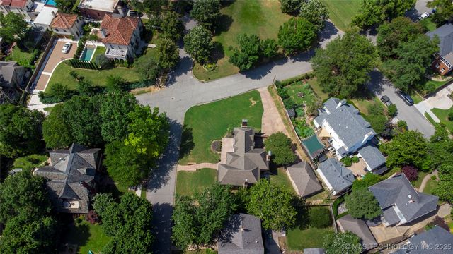 2605 S St Louis Avenue, Tulsa, OK 74114