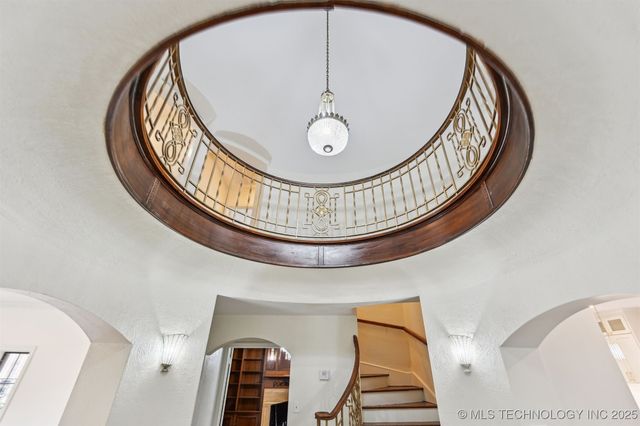 2605 S St Louis Avenue, Tulsa, OK 74114