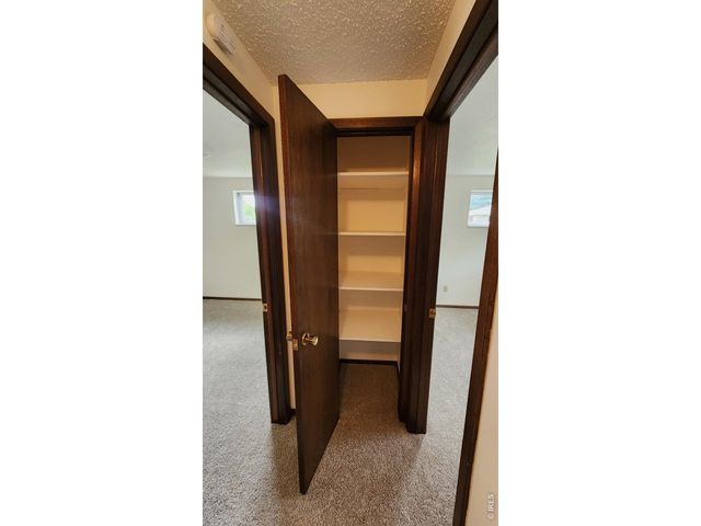 521 W 33rd St, Loveland, CO 80538