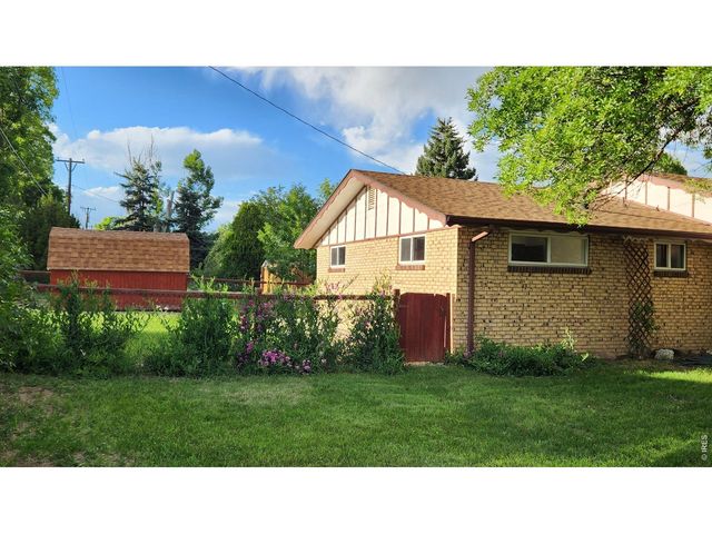 521 W 33rd St, Loveland, CO 80538