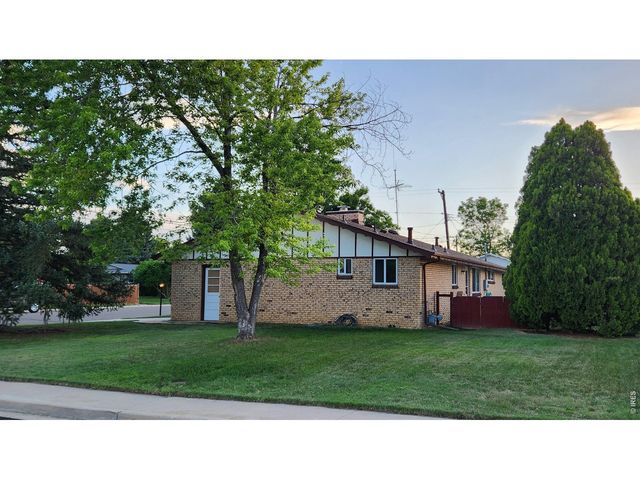 521 W 33rd St, Loveland, CO 80538