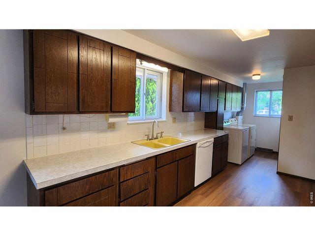 521 W 33rd St, Loveland, CO 80538
