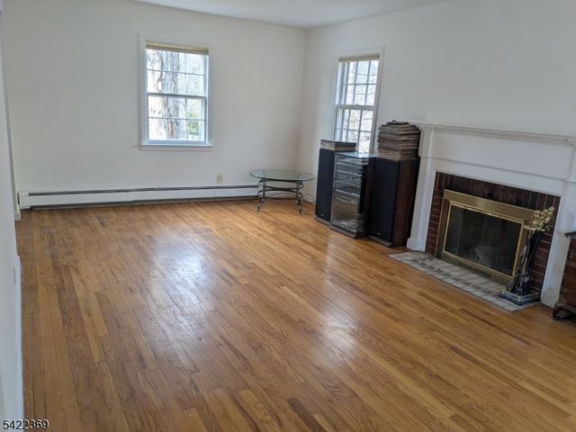 18 Mountainside Dr, Wayne Twp., NJ 07470