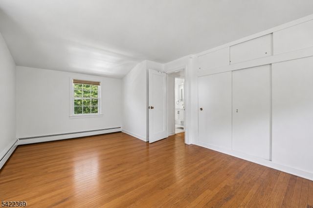 18 Mountainside Dr, Wayne Twp., NJ 07470