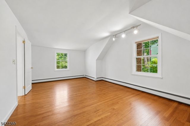 18 Mountainside Dr, Wayne Twp., NJ 07470