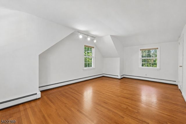 18 Mountainside Dr, Wayne Twp., NJ 07470