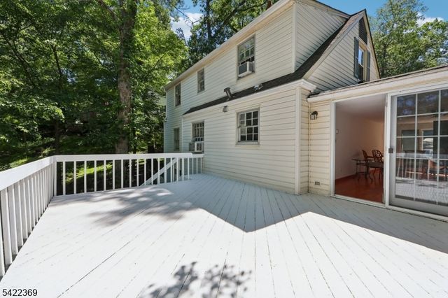 18 Mountainside Dr, Wayne Twp., NJ 07470