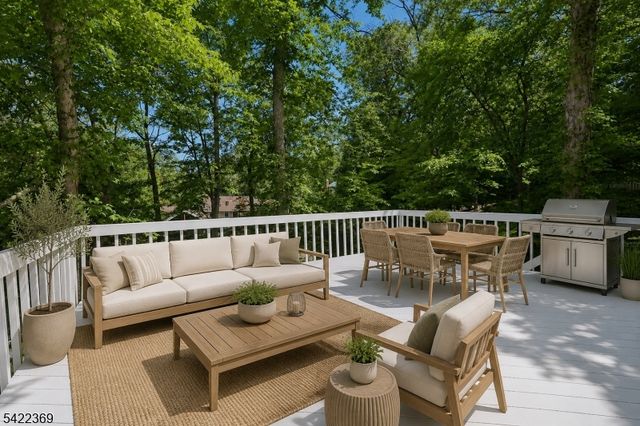 18 Mountainside Dr, Wayne Twp., NJ 07470
