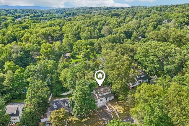 18 Mountainside Dr, Wayne Twp., NJ 07470