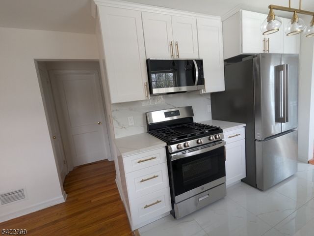 18 Mountainside Dr, Wayne Twp., NJ 07470