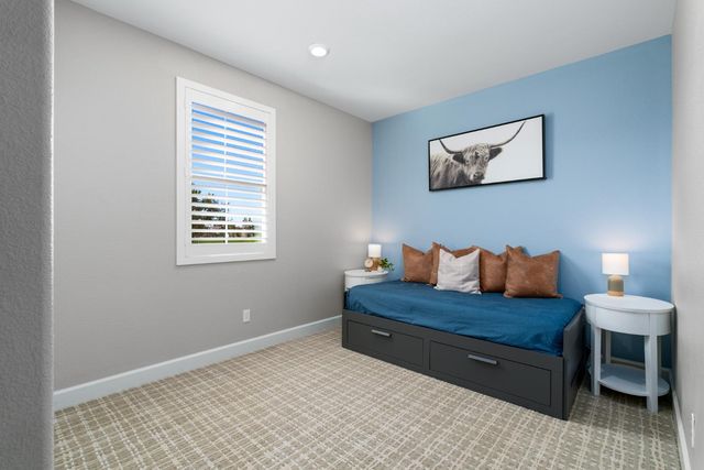 1622 Legacy Way, Hughson, CA 95326