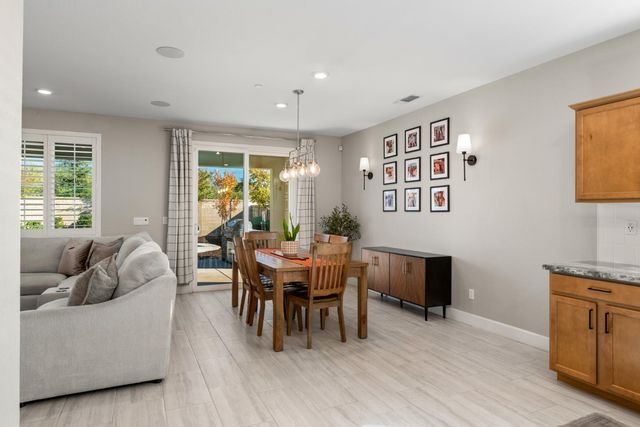 1622 Legacy Way, Hughson, CA 95326