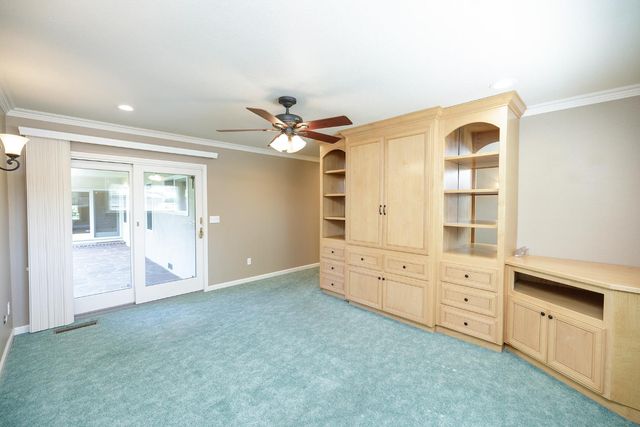 1001 Winsted Ln, Modesto, CA 95355