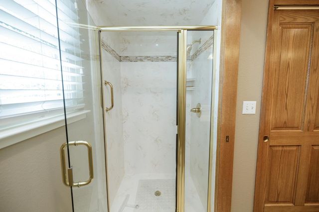 1001 Winsted Ln, Modesto, CA 95355