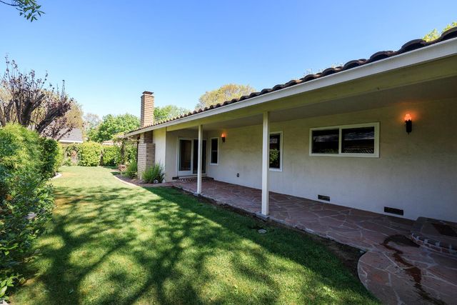 1001 Winsted Ln, Modesto, CA 95355