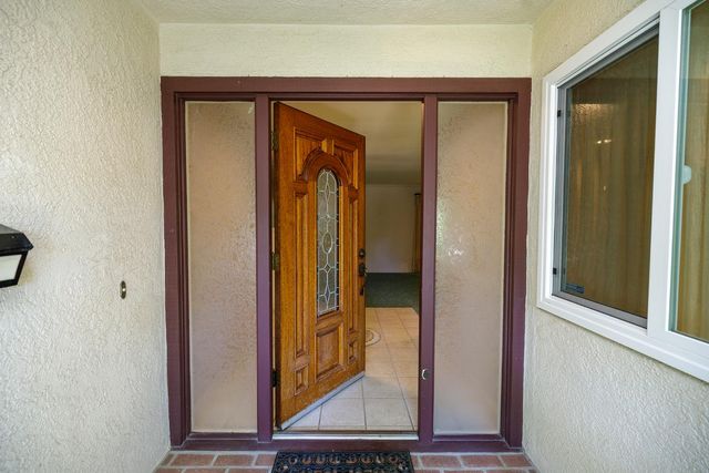 1001 Winsted Ln, Modesto, CA 95355