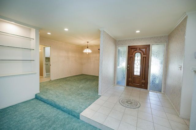 1001 Winsted Ln, Modesto, CA 95355