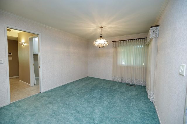 1001 Winsted Ln, Modesto, CA 95355