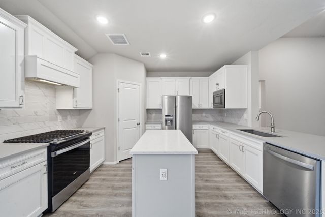 12429 S Norwood Avenue, Bixby, OK 74008