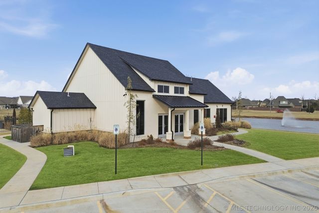 12429 S Norwood Avenue, Bixby, OK 74008