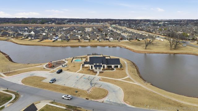 12429 S Norwood Avenue, Bixby, OK 74008