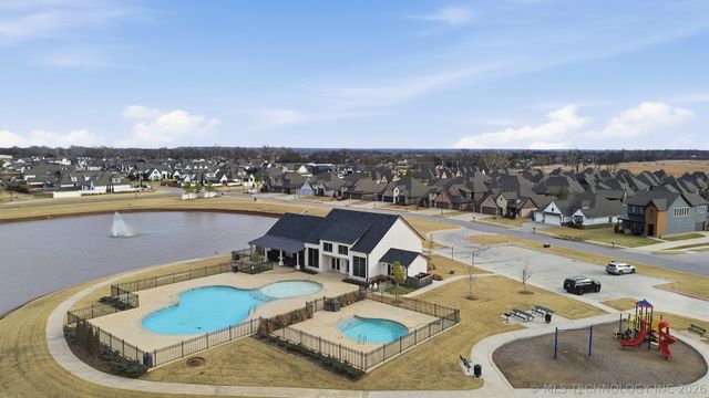 12429 S Norwood Avenue, Bixby, OK 74008