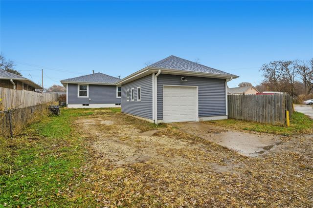 2757 Easton Boulevard, Des Moines, IA 50317