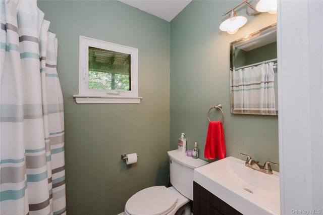 148 Newport Road, Yonkers, NY 10710