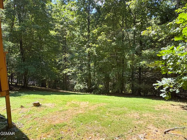 3653 Country Pines Way, Sevierville, TN 37876