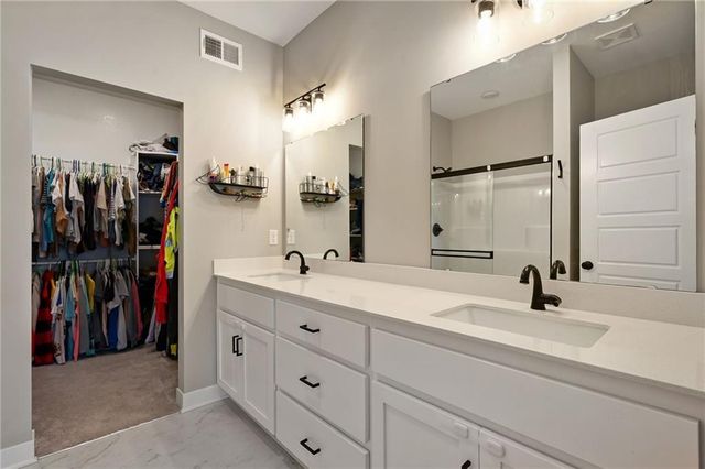 10600 N Jefferson Street, Kansas City, MO 64155