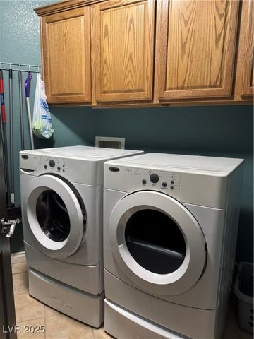 3826 Purple Bloom Court, Las Vegas, NV 89122