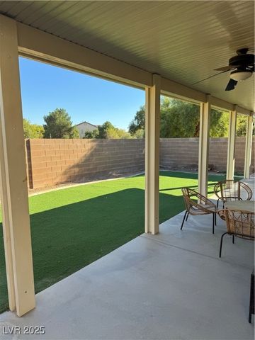 3826 Purple Bloom Court, Las Vegas, NV 89122