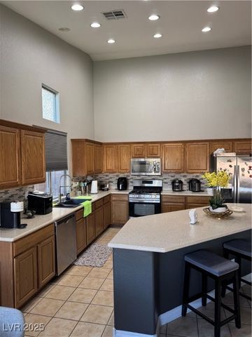 3826 Purple Bloom Court, Las Vegas, NV 89122