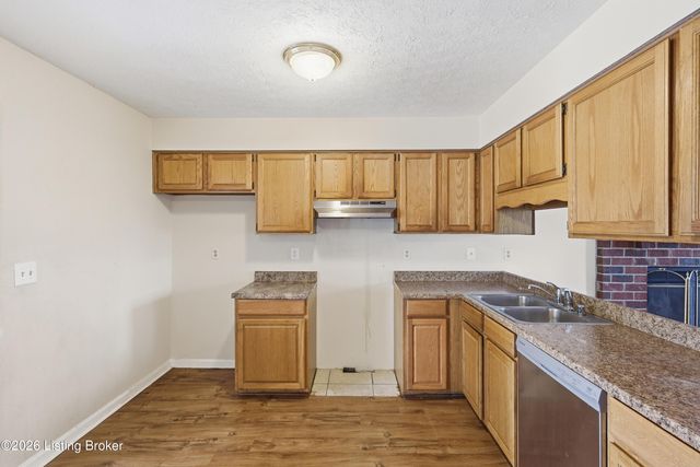 4702 Unseld Blvd, Louisville, KY 40218