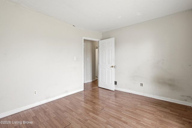 4702 Unseld Blvd, Louisville, KY 40218