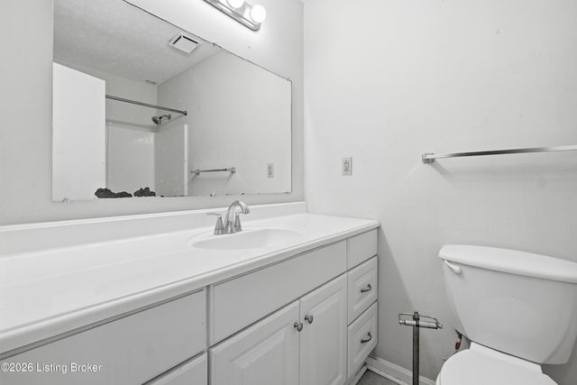 4702 Unseld Blvd, Louisville, KY 40218